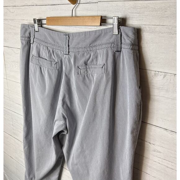 Charter Club Pants Womens Size 18W Blue & White Pinstriped Nautical Classic Fit - Picture 13 of 16